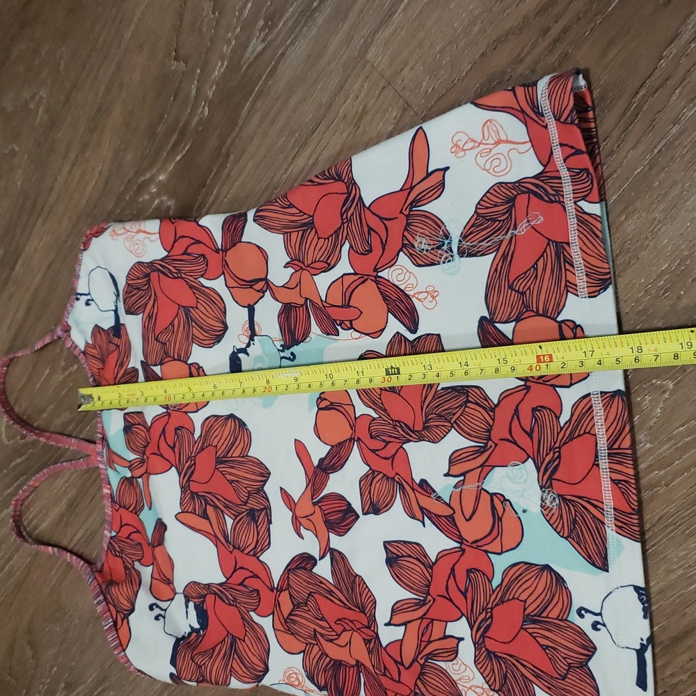 (6) Lululemon Athletica Floral Racerbacm Tank Top Running Yoga Activewear Gym - Picture 4 of 8